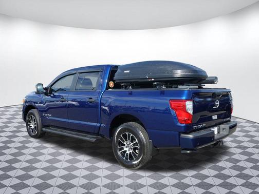 2024 Nissan Titan SV