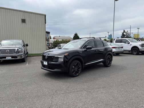 Super Black 2026 Nissan Kicks SR