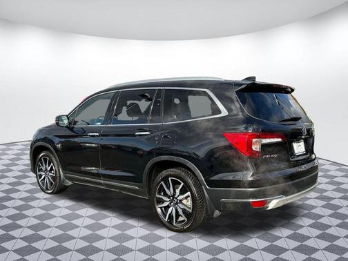 2020 Honda Pilot Touring 8-Passenger