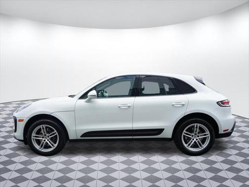 2024 Porsche Macan Base