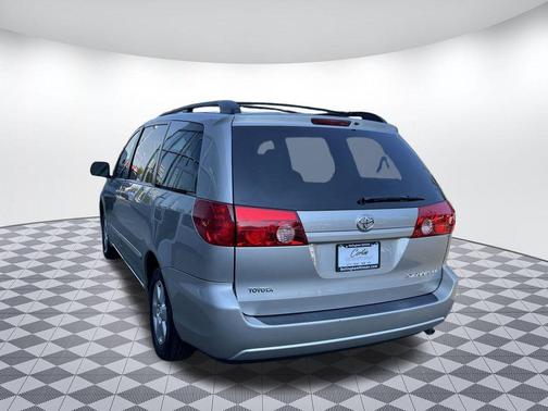 2006 Toyota Sienna LE