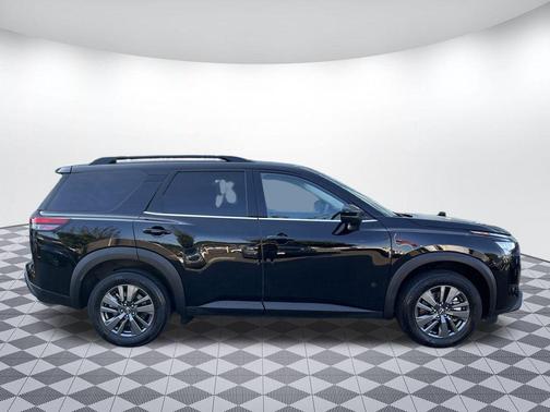 2024 Nissan Pathfinder SV 4WD
