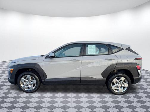 2024 Hyundai KONA SE