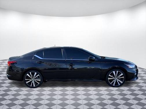 2020 Nissan Altima SR FWD