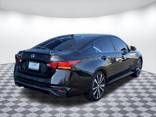 2020 Nissan Altima SR FWD