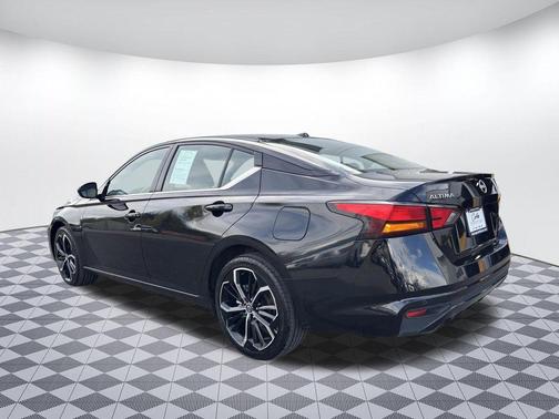 Super Black Clearcoat 2024 Nissan Altima SR Intelligent AWD