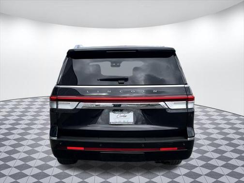 2024 Lincoln Navigator Premiere