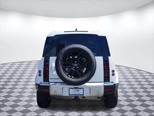 2024 Land Rover Defender 110 P300