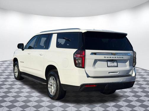 2024 Chevrolet Suburban LT