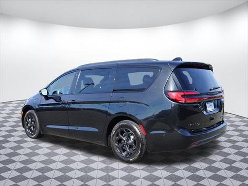 2024 Chrysler Pacifica Hybrid Premium S Appearance Pkg