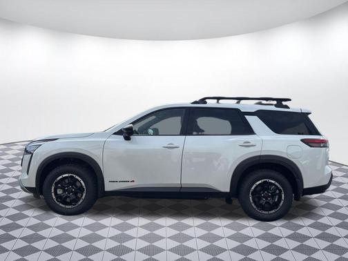 Everest White Pearl Tricoat 2026 Nissan Pathfinder Rock Creek