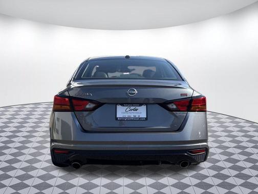 Gun Metallic 2024 Nissan Altima SR FWD