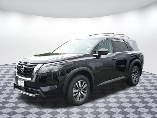 2025 Nissan Pathfinder SL 4WD