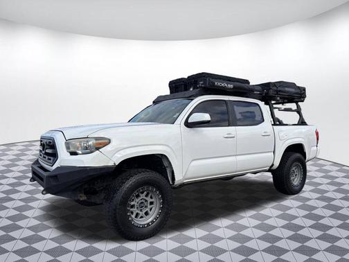 2017 Toyota Tacoma SR
