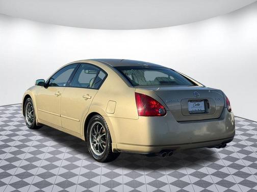 2004 Nissan Maxima SE