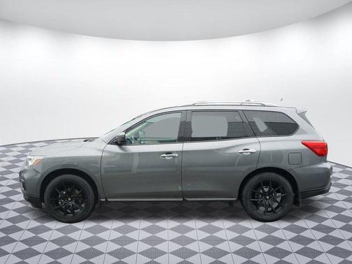 2018 Nissan Pathfinder SL