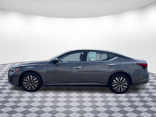 Gun Metallic 2024 Nissan Altima 2.5 SV