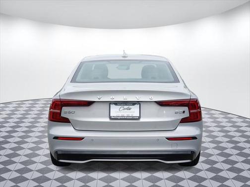 2025 Volvo S60 B5 Core