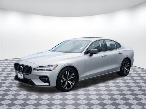 2025 Volvo S60 B5 Core