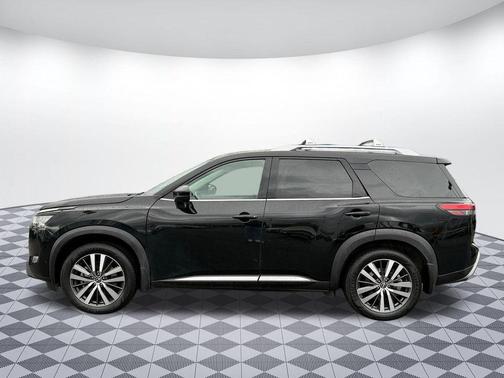 2022 Nissan Pathfinder Platinum 4WD