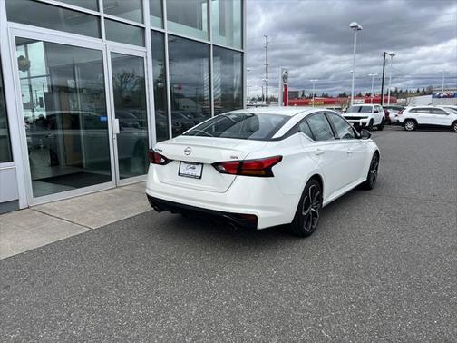 2023 Nissan Altima SR FWD
