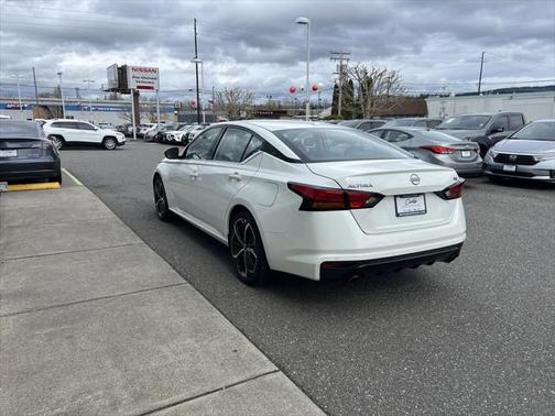 2023 Nissan Altima SR FWD