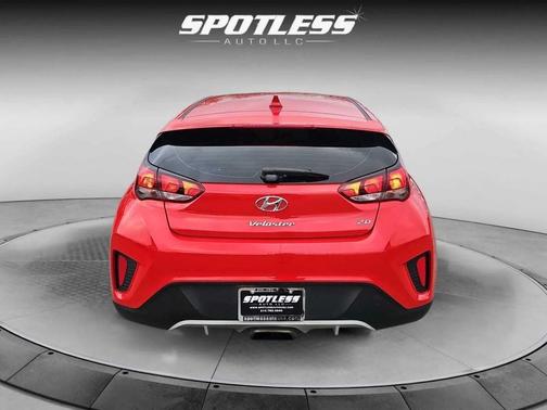 2020 Hyundai Veloster 2