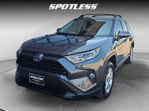 2020 Toyota RAV4 Hybrid XLE
