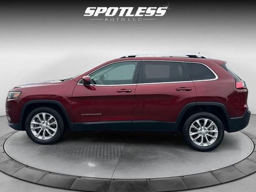 Velvet Red Pearlcoat 2019 Jeep Cherokee Latitude