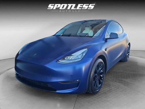 2022 Tesla Model Y Long Range Dual Motor All-Wheel Drive