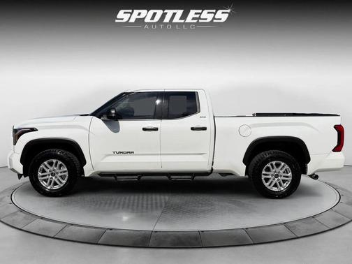 White 2022 Toyota Tundra SR5
