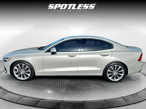 2019 Volvo S60 T5 Momentum
