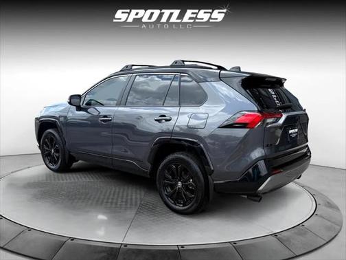 2024 Toyota RAV4 Hybrid SE