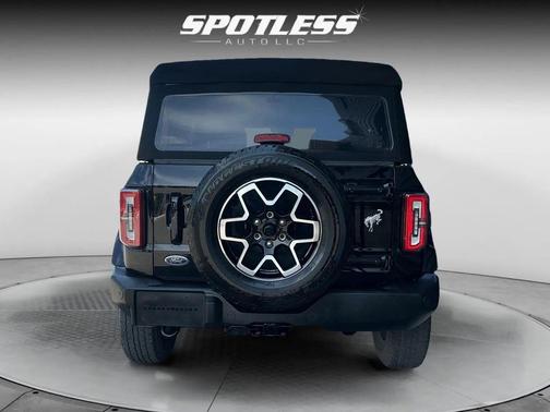 Shadow Black 2022 Ford Bronco Outer Banks