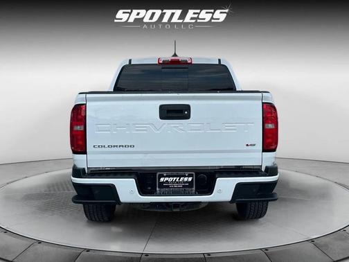 Summit White 2022 Chevrolet Colorado LT