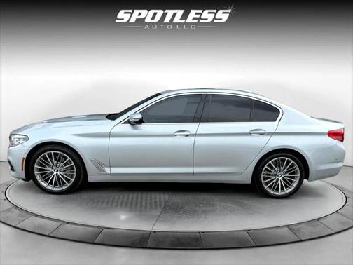 2020 BMW 530 530i