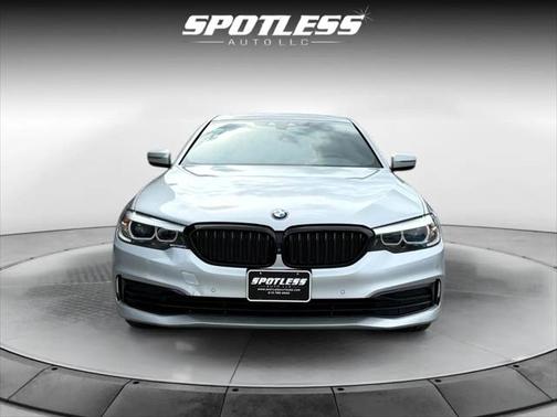 2020 BMW 530 530i
