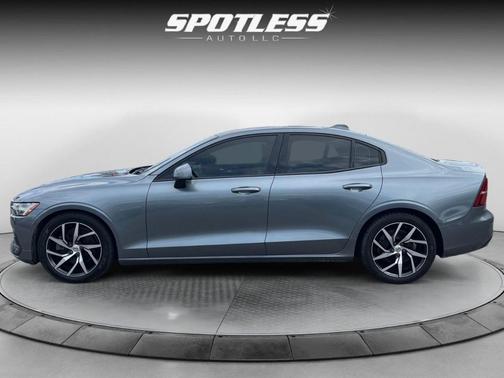 2019 Volvo S60 T5 Momentum
