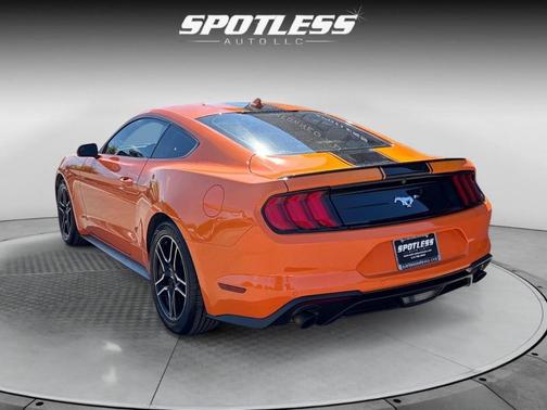 2020 Ford Mustang EcoBoost