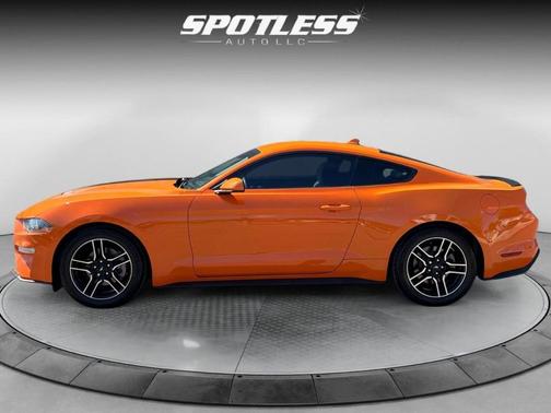 2020 Ford Mustang EcoBoost