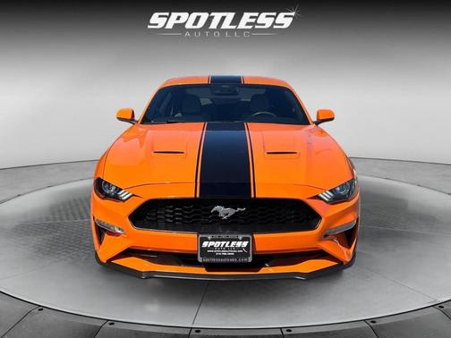2020 Ford Mustang EcoBoost