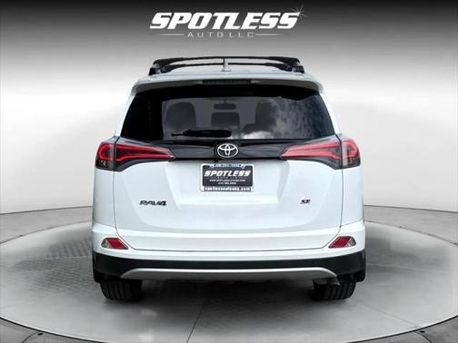 2016 Toyota RAV4 SE