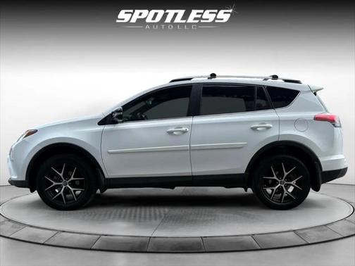 2016 Toyota RAV4 SE