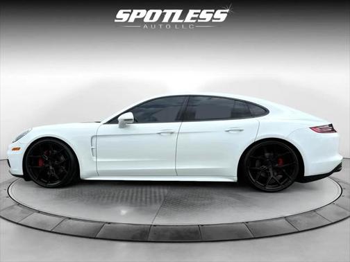2018 Porsche Panamera 4S