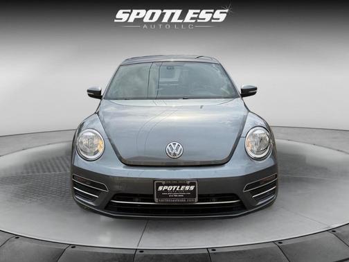 2017 Volkswagen Beetle 1.8T SE