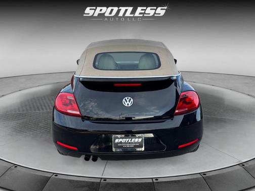 2014 Volkswagen Beetle Auto 1.8T w/Tech