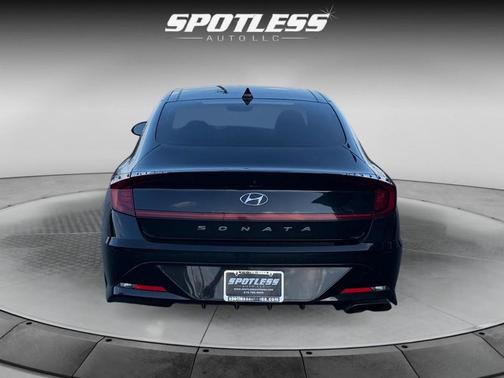 2022 Hyundai SONATA SEL