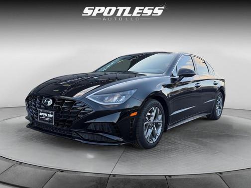 2022 Hyundai SONATA SEL