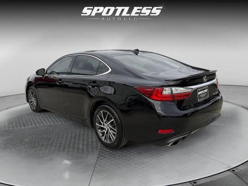 2017 Lexus ES 350 Base