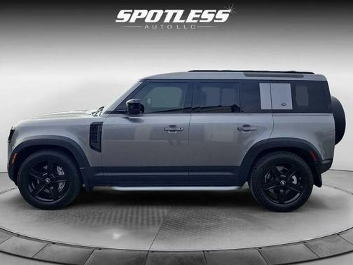 2021 Land Rover Defender 110 SE